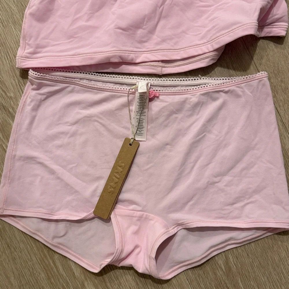 Pink SKIMS Women's Intimates Set size XS NWT - Picture 3 of 3